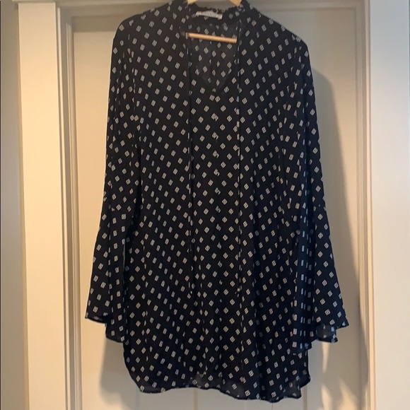 Wanderlux dress (long sleeve) - Picture 2 of 4